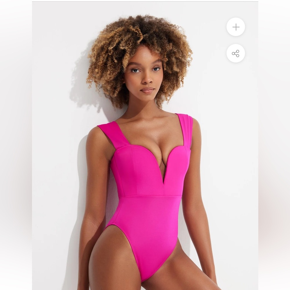 OYE swimwear Venus